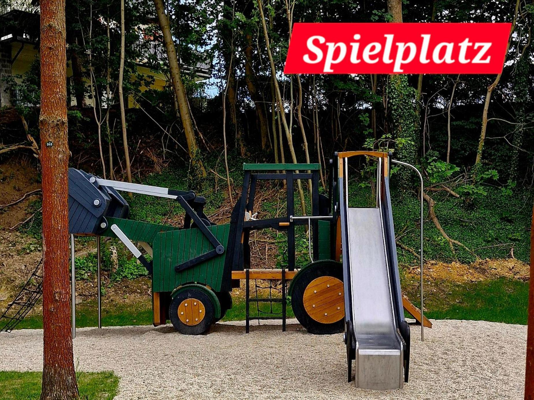 Ferienwohnung "Blick Mylau" - Naehe Freizeitpark Plohn & Weltgroesster Ziegelsteinbruecke Райхенбах-им-Фогтланд Екстериор снимка